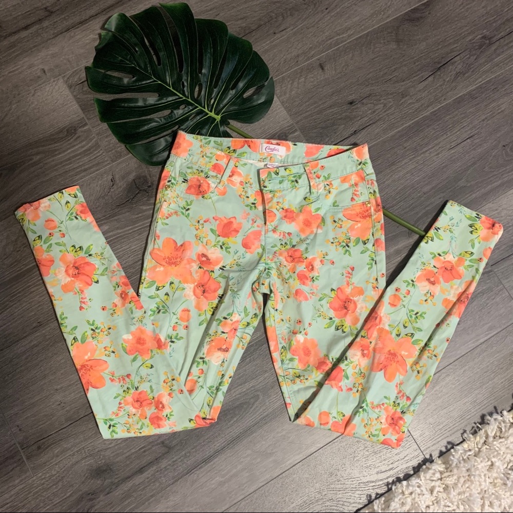 Candies skinny pants in size 1